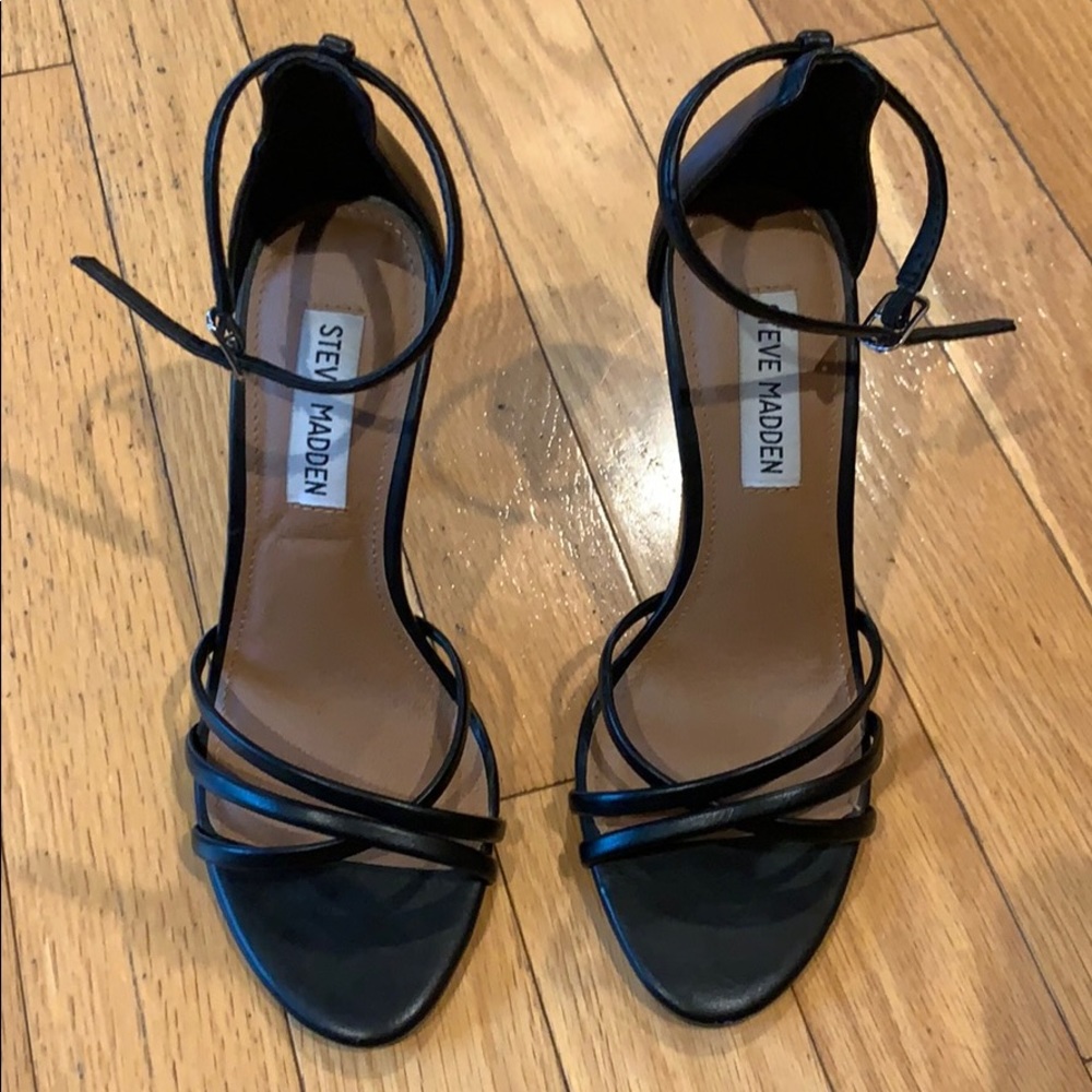Lightly used Steve Madden heels